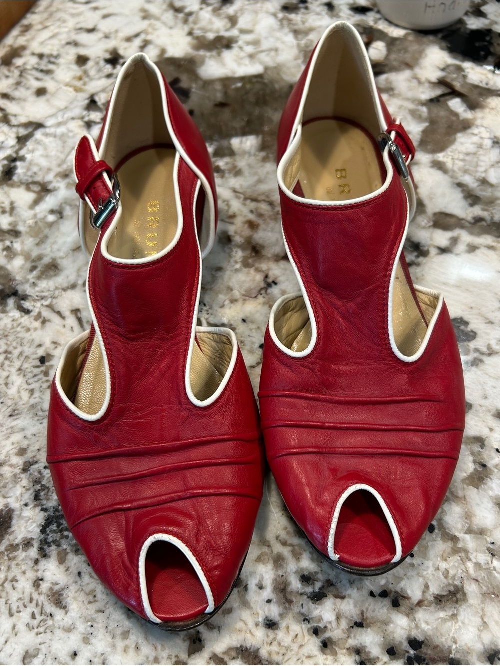 VTG BRUNATE Red Leather Peep Toe Flat Shoes sz 9.5